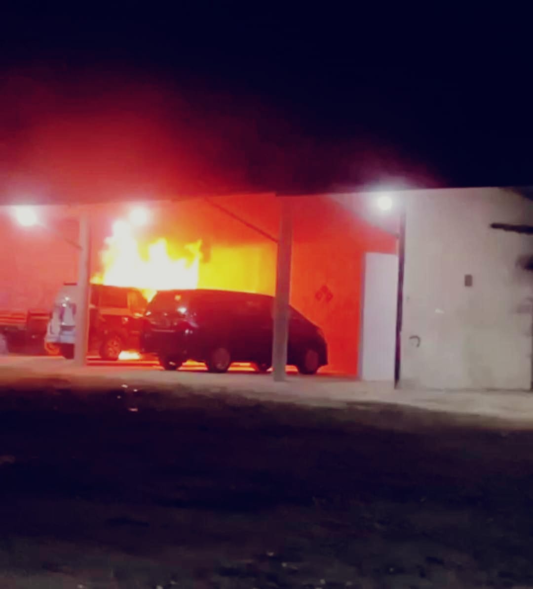 Ditinggal Keluar Kota 2 Unit mobil Hangus Terbakar