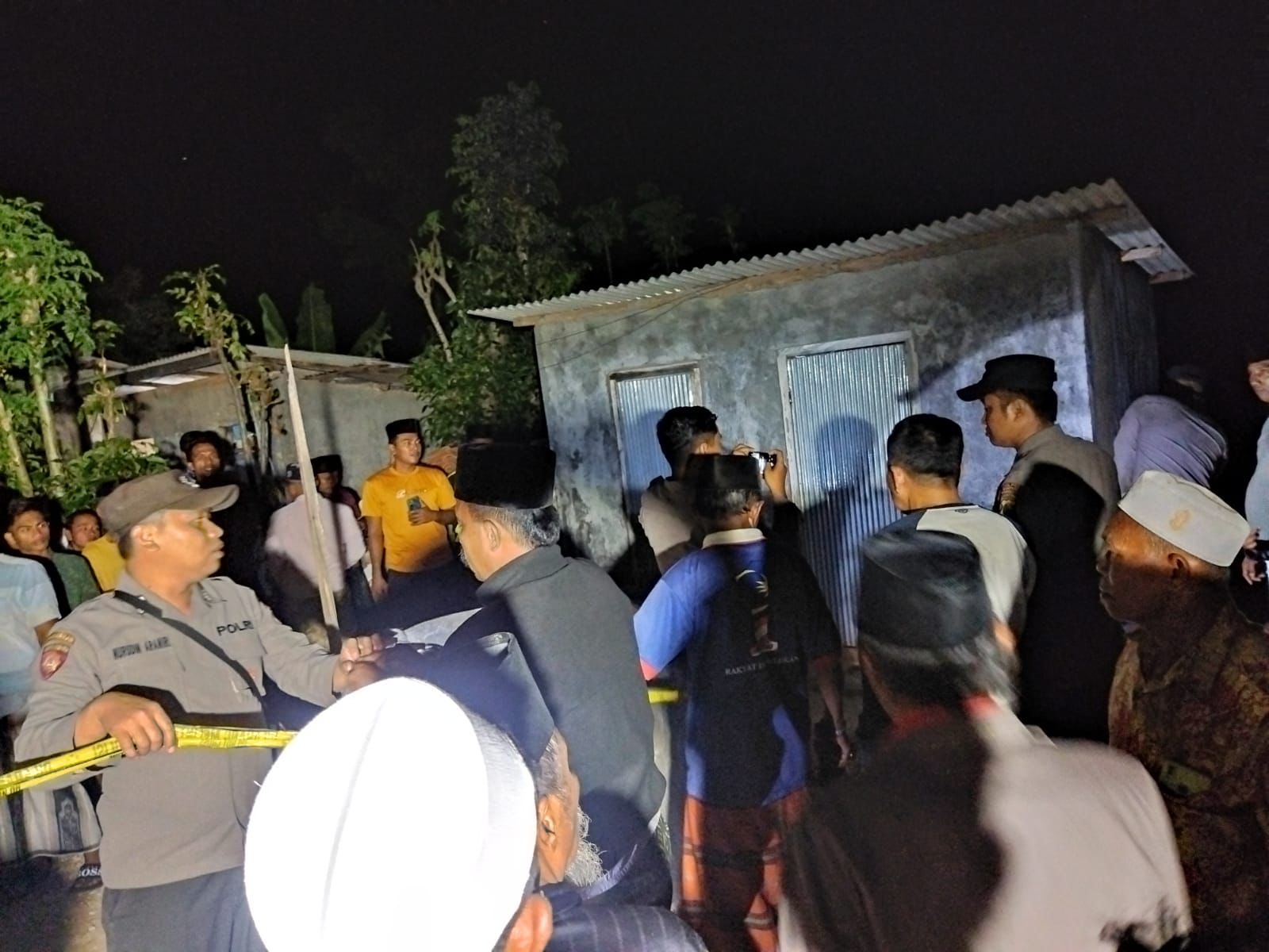 Diduga Depresi, Warga Sokobanah Sampang Nekat Nyemplung Sumur