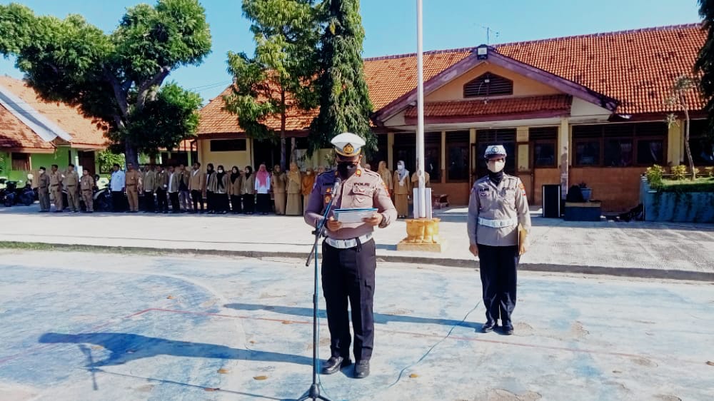 Jadi Irup Bendera, Polisi Tanamkan Kedisiplinan Berlalu Lintas kepada Pelajar