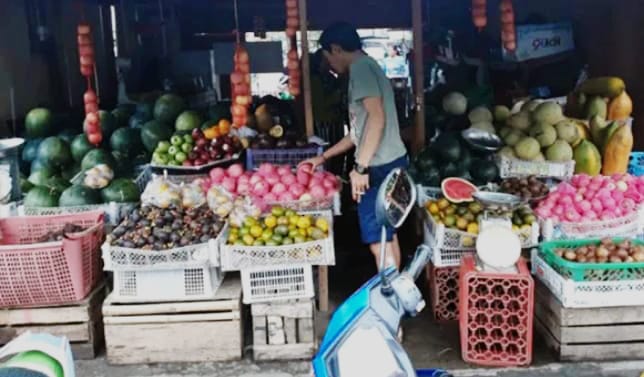 Berkah menjelang Bulan Maulid, Pedagang Buah Raup Rezeki