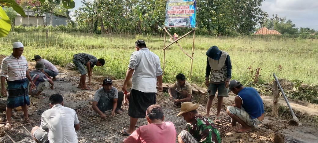 Pemerintah Terkesan Tutup Mata, Warga Gotong Royong Perbaiki Jembatan