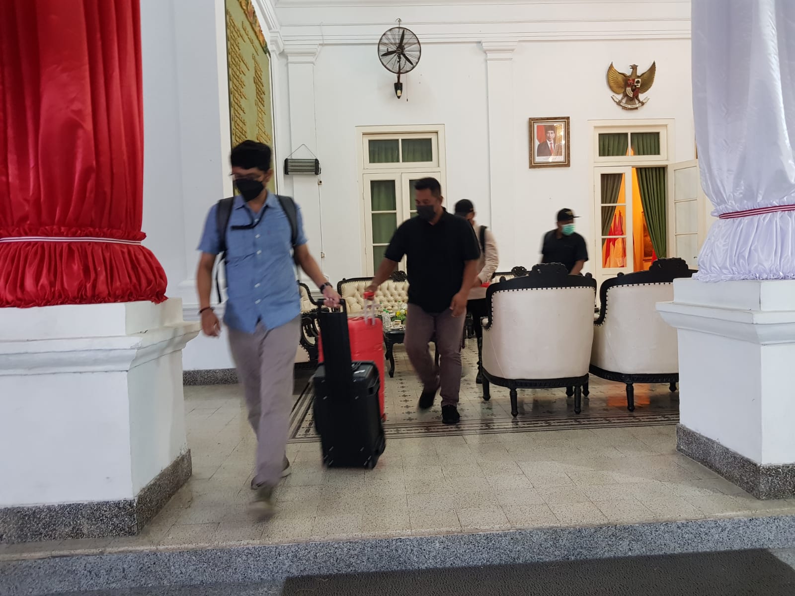 Selain Ruang Kerjanya, Rumah Dinas Bupati Juga Ikut Digeledah oleh KPK