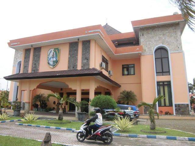 Niat Ibadah Bupati Sampang Wajib Dibuktikan Dengan Membangun Masjid Agung