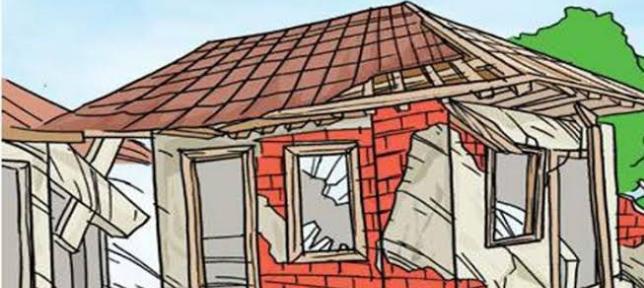 Hujan Deras Meluluhlantakkan Atap Kamar Mandi RSUD Slamet Martodirdjo Pamekasan