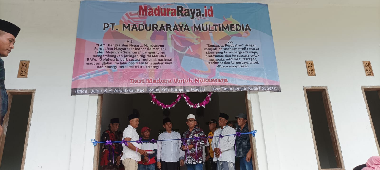 Peresmian Kantor PT MADURA RAYA MULTIMEDIA DAN DPC JCW KAB Sampang Berjalan Hikmat