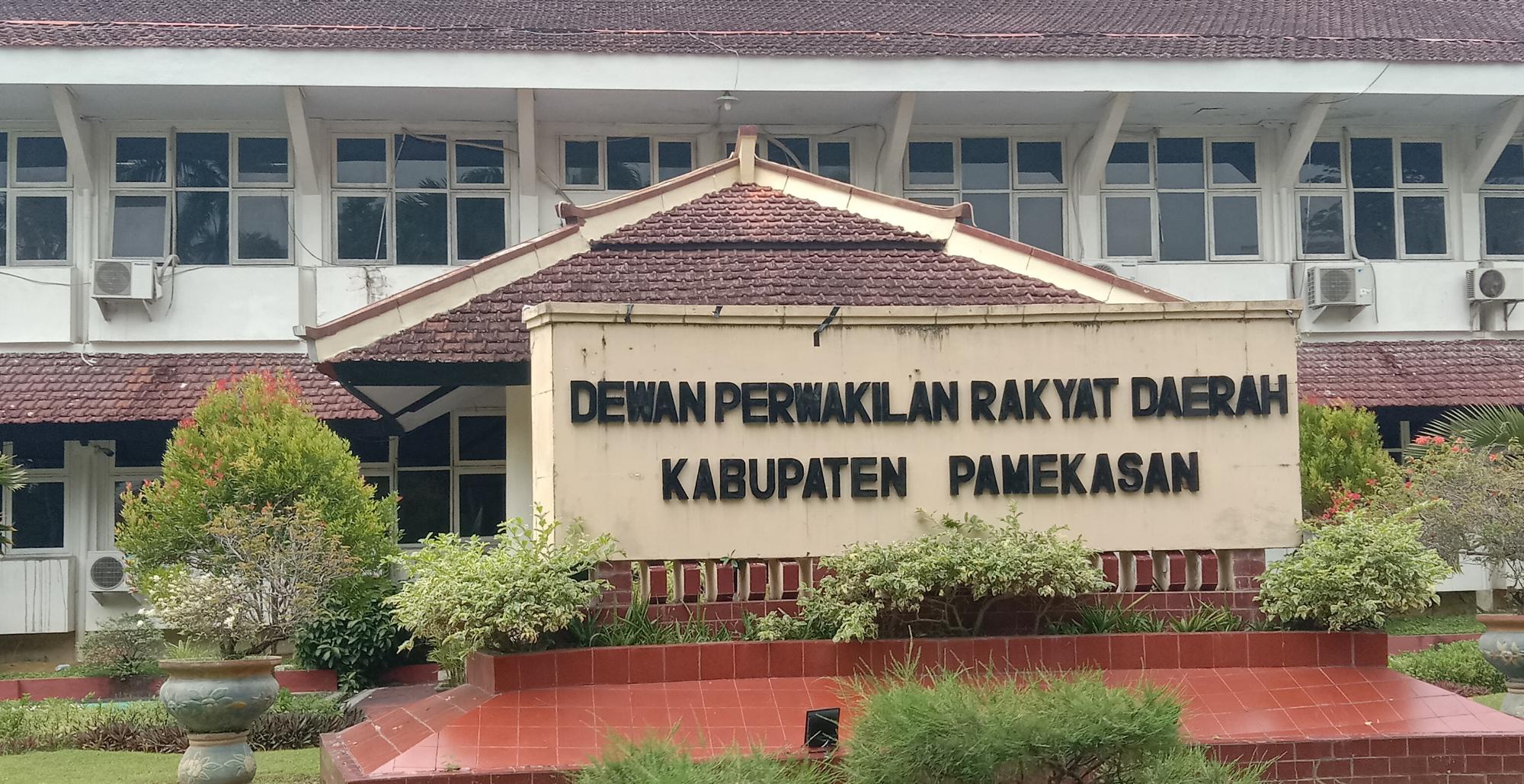 Rotasi Jabatan Sekdakab Membingungkan Para Wakil Rakyat Pamekasan
