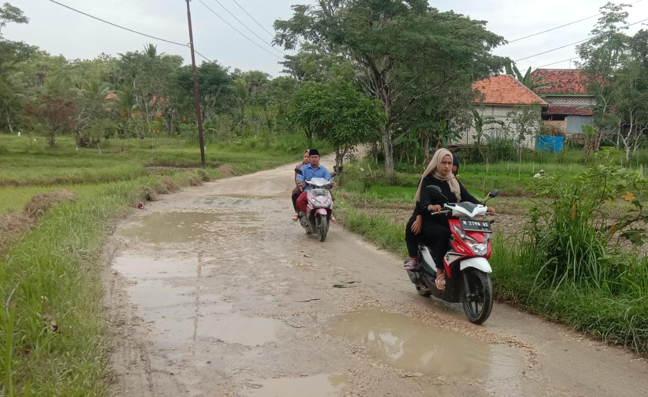 Satu Kecamatan Di Bangkalan Termarginalkan Dari Perbaikan infrastruktur Jalan