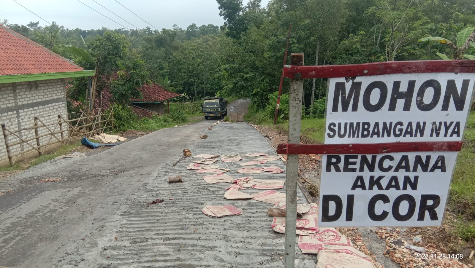 Swadaya Rabat Beton Poros Kabupaten PUPR Bangkalan Tidak Tahu Lokasi kerusakan Jalan