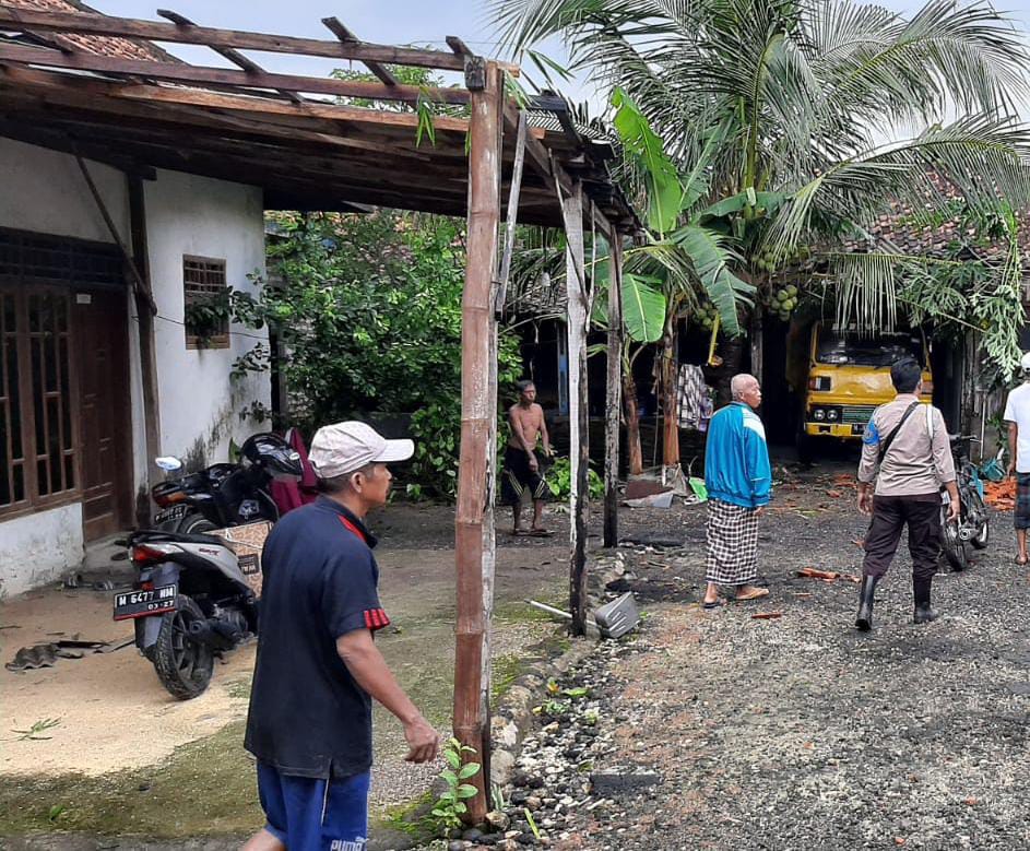 Puluhan Rumah di Desa Jungkarang Rusak Akibat Puting Beliung
