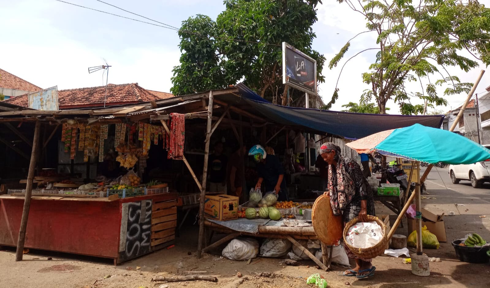 Menjelang Tahun Baru Harga Bahan Pokok Merangkak Naik