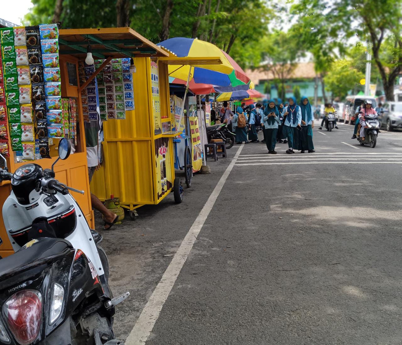 PKL Dilarang Jualan di Taman Trunojoyo