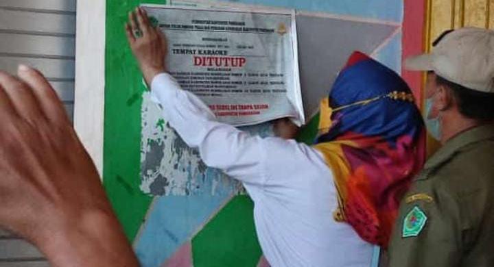 Satpol-PP Pamekasan Segel Tempat Hiburan Jelang Nataru 2023
