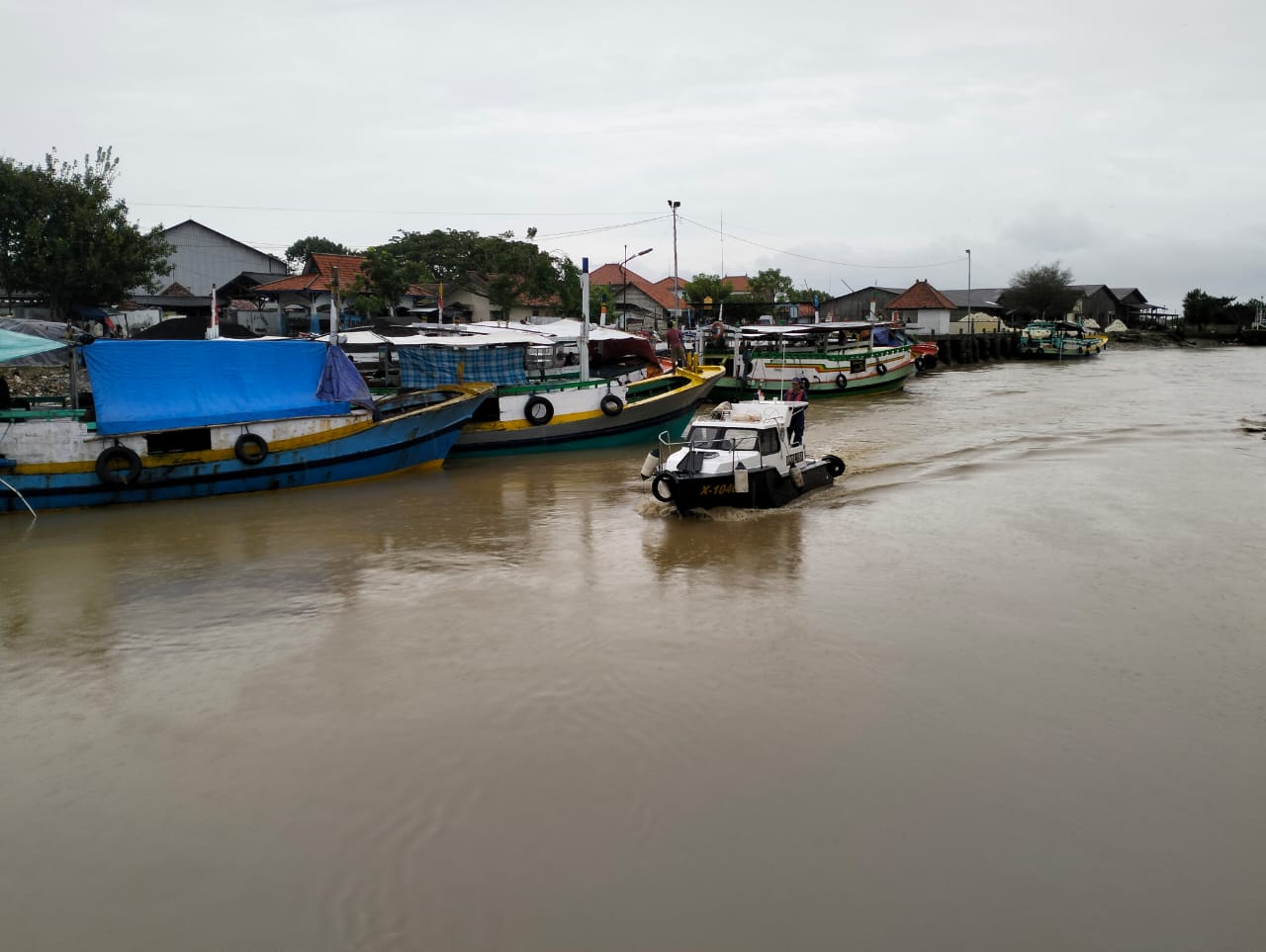 Menjelang 24 Jam Tenggelam, Manusia Silver Tak Kunjung Ditemukan
