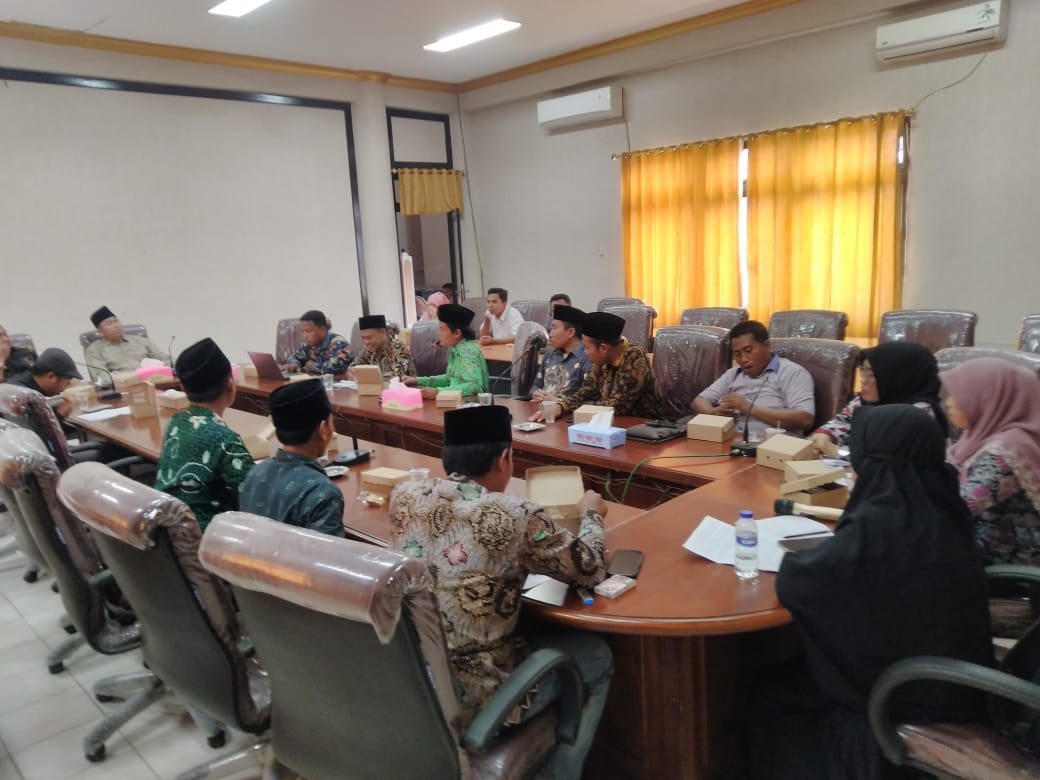 Tak tepat Sasaran Guru Madrasah se Kabupaten Sampang  Ngadu ke DPRD Minta Keadilan P3K