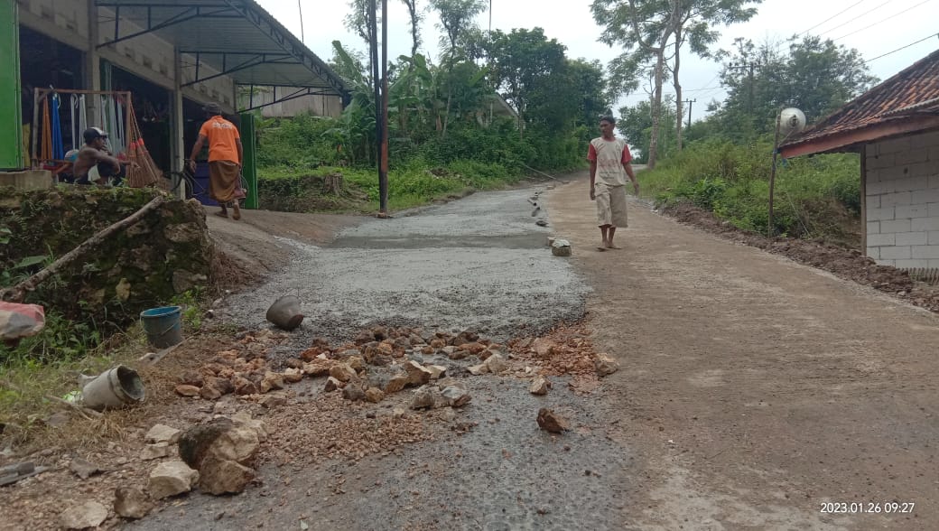 Bangkalan Sebagai Pintu Utama Masuk Pulau Madura Dengan Kondisi Jalan Hancur Semua