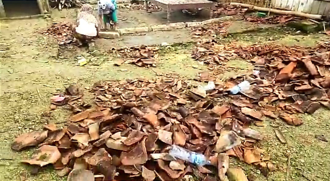 Rumah Ludes Dihantam Puting Beliung, Pemkab Sampang Belum Tangani Korban