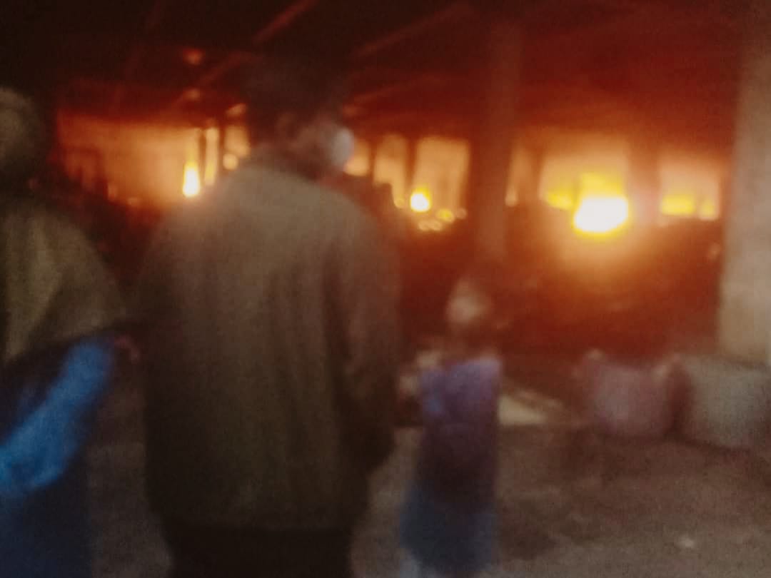 Diduga Korsleting Listrik, Rumah Warga di Pamekasan Hangus Terbakar