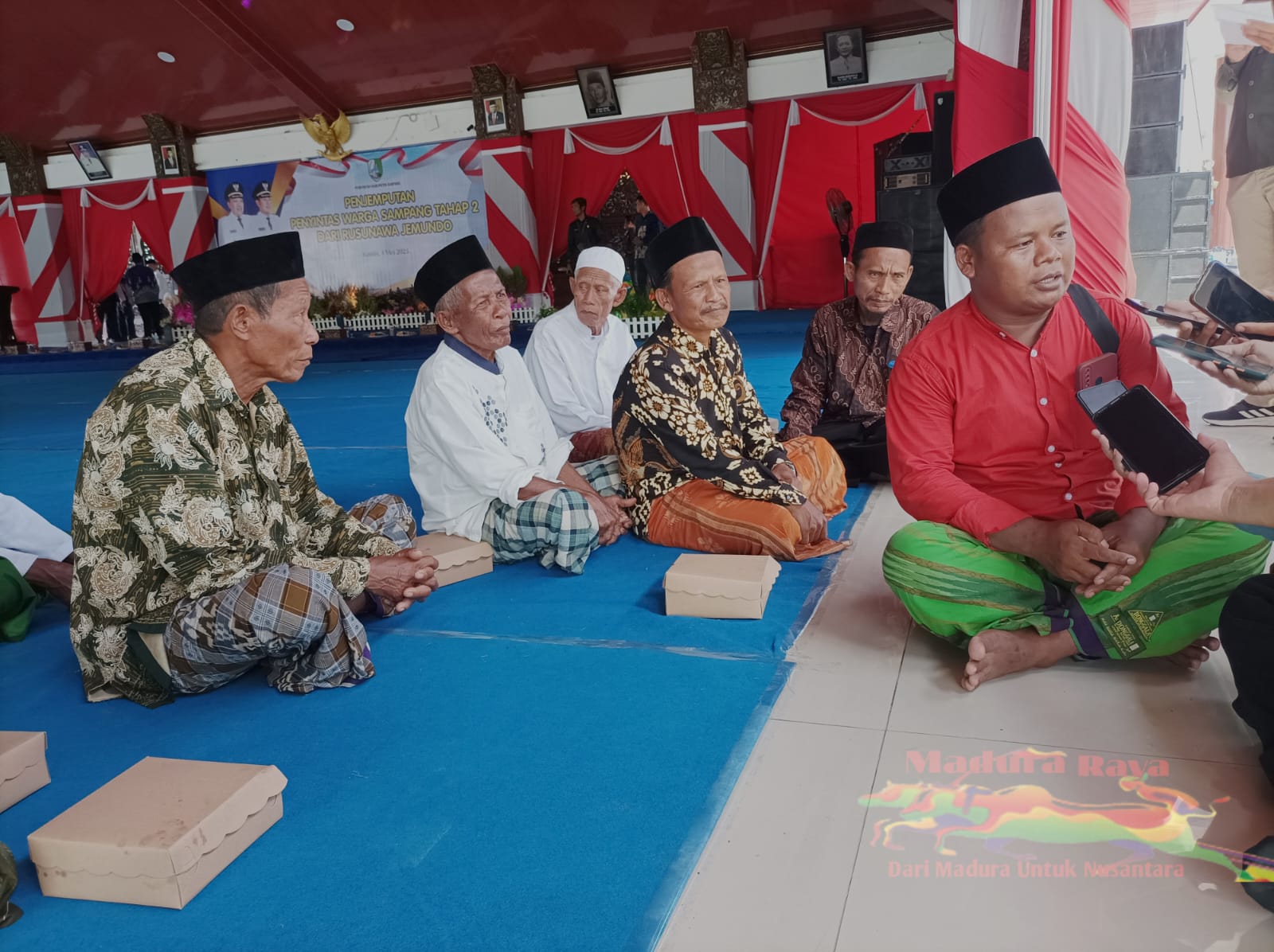 Kisah Kesaksian Penyintas Agama Syiah Saat Pulang Kembali ke Sampang