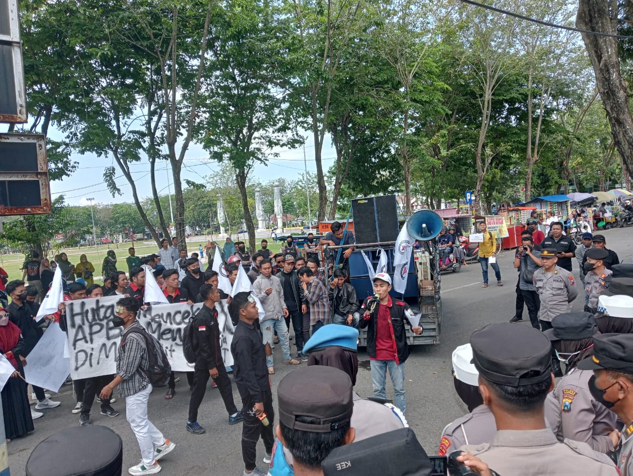 Kota Sampang Darurat Kekerasan Seksual,  Tuntutan Mahasiswa kepada DPRD