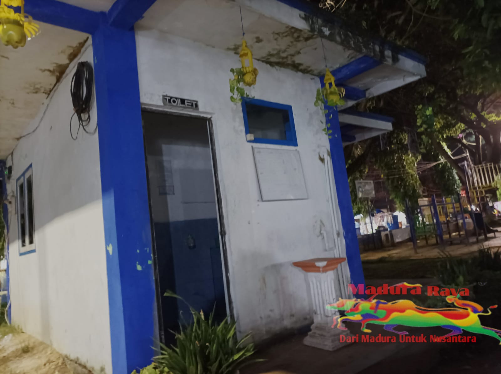 Toilet di Taman Bunga Sampang Terkesan Kurang Terawat, dan Kurang Pemeliharaan