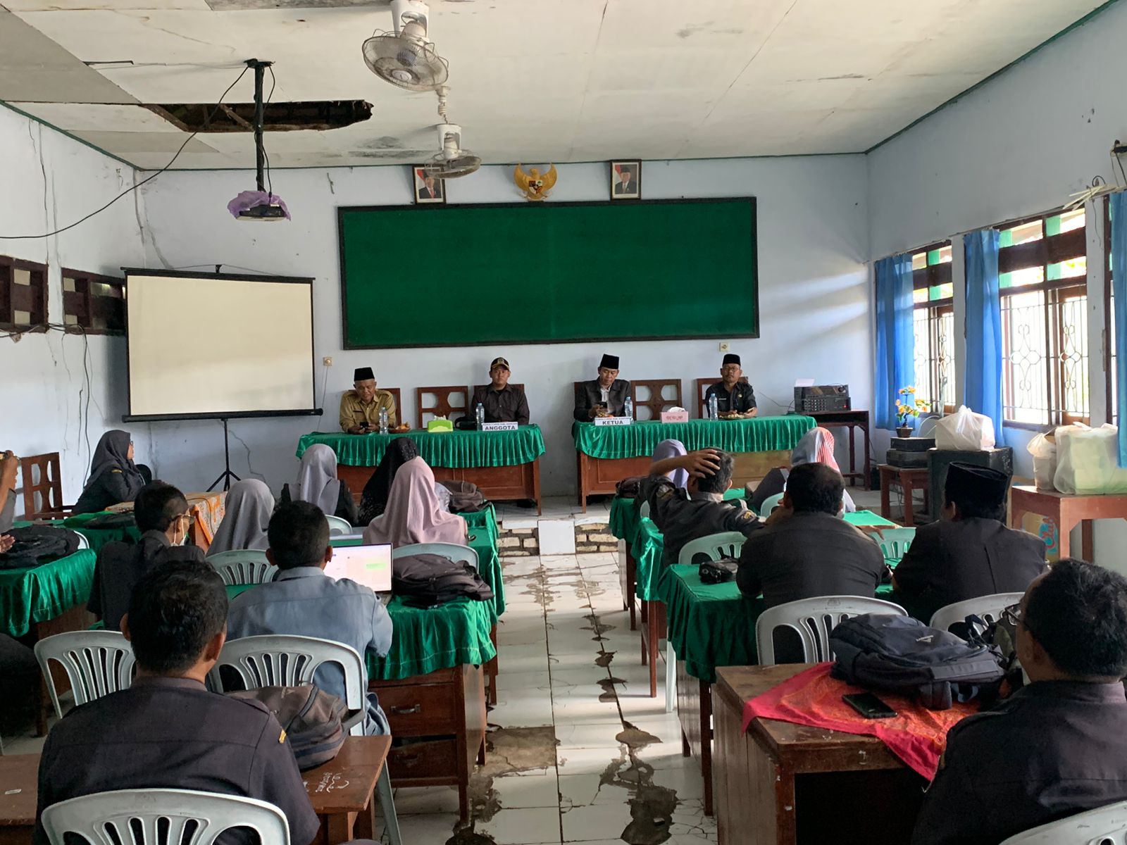 Komisi IV DPRD Kabupaten Sampang Serap Aspirasi Para Guru Kepala Sekolah di Wilayah Torjun