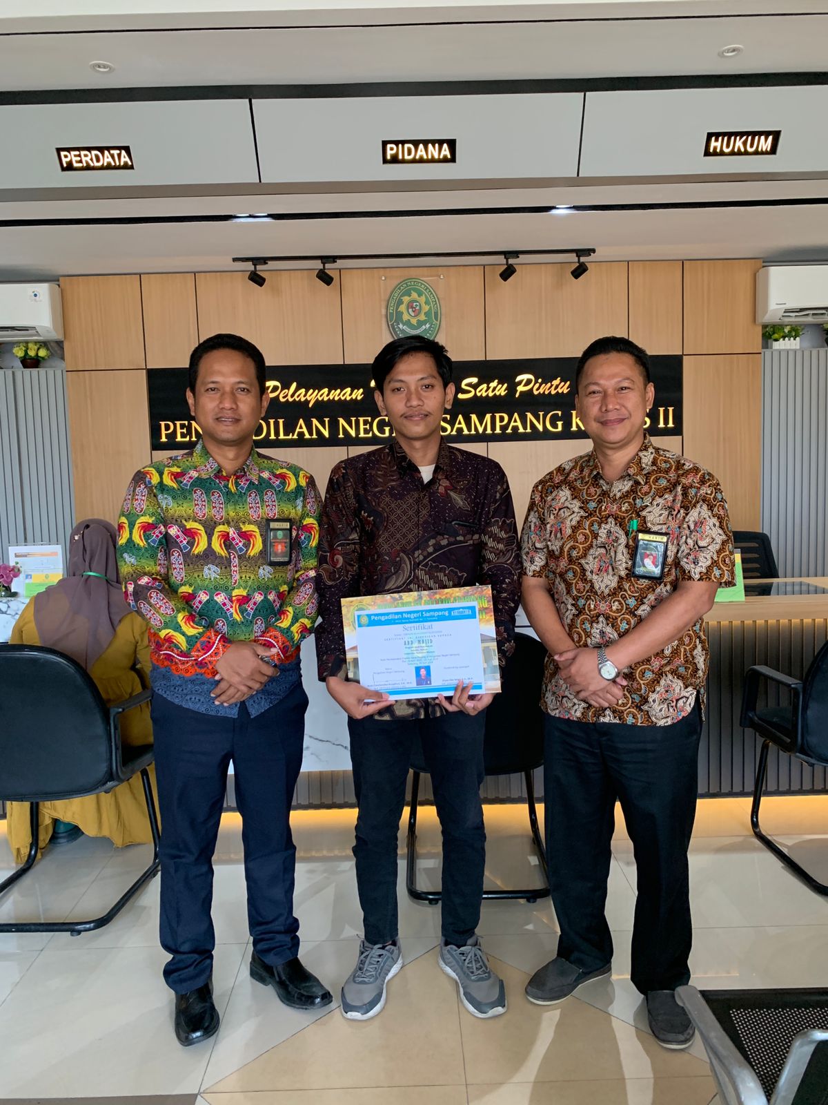 Mahasiswa Fakultas Hukum UTM Laksanakan Praktik Kerja Lapangan di PN Sampang