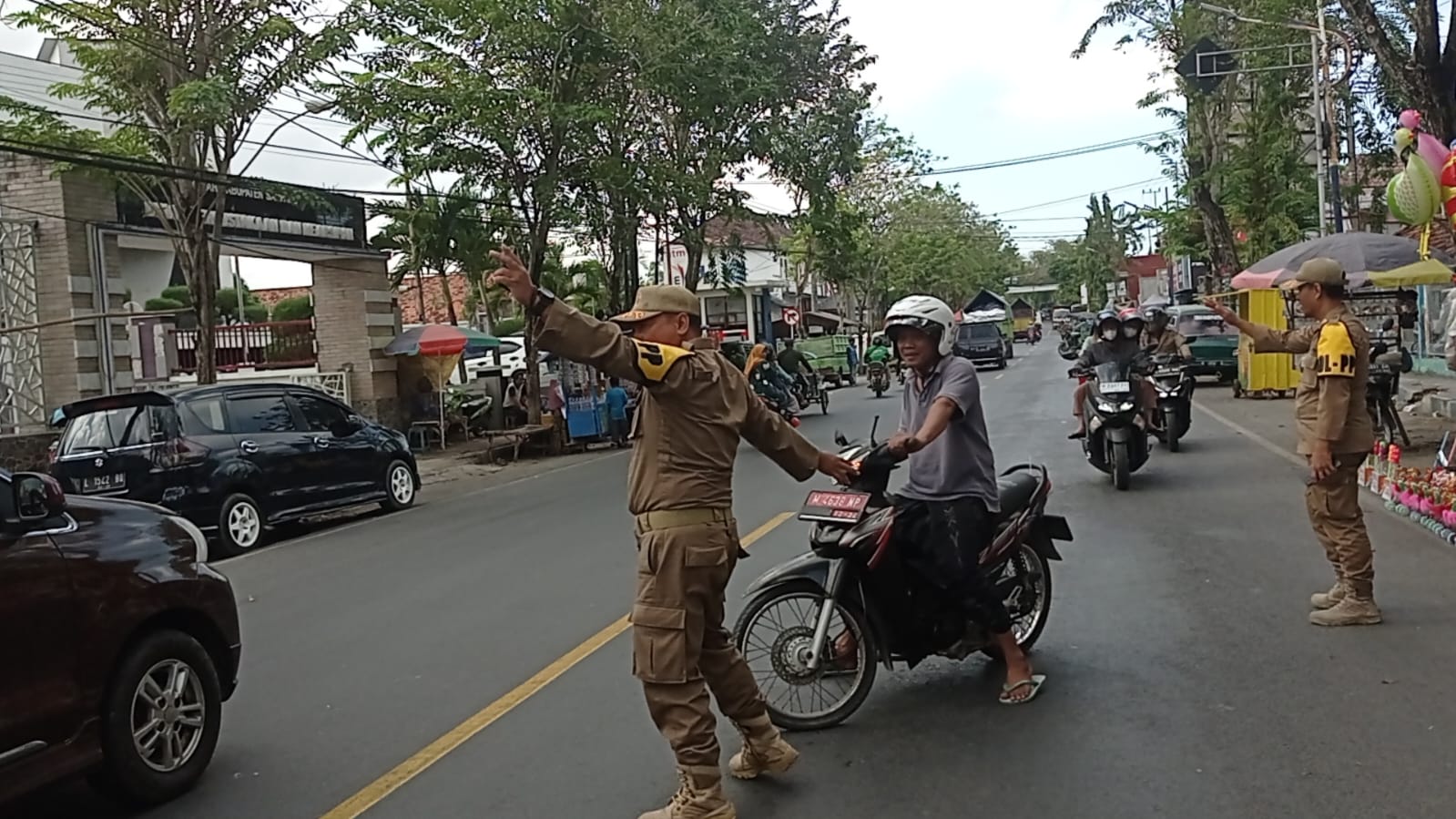 Kendaraan Dinas Kabupaten Sampang Disulap Jadi Kendaraan Pribadi Bahkan Digadaikan