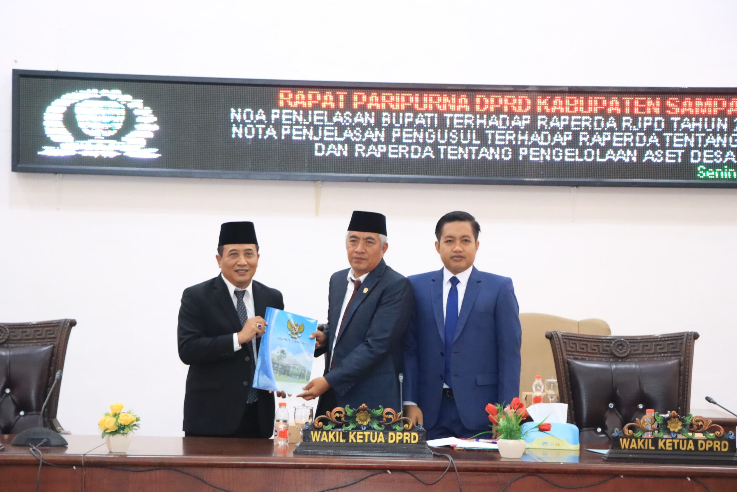 Bumdes Desa Dan Raperda Aset Desa, DPRD Kabupaten Sampang Gelar Paripurna Raperda RJPD 2025-2045