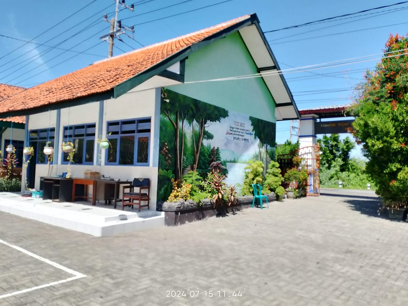 Ratusan Siswa SDN Taddan 2 Sampang Mogok Belajar di Hari Pertama Belajar
