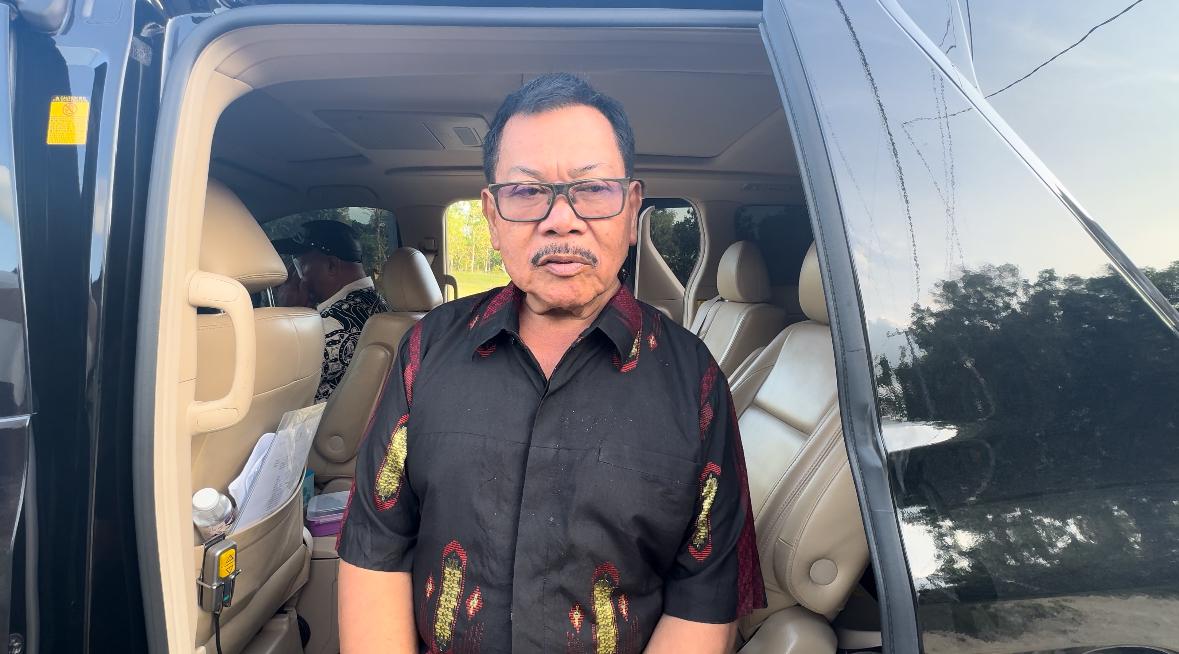 Terketuk Hati, R.H.Moh Tohir Pengerap Sapi Team Gagak Rimang Sambangi Rumah Nenek Mugimah