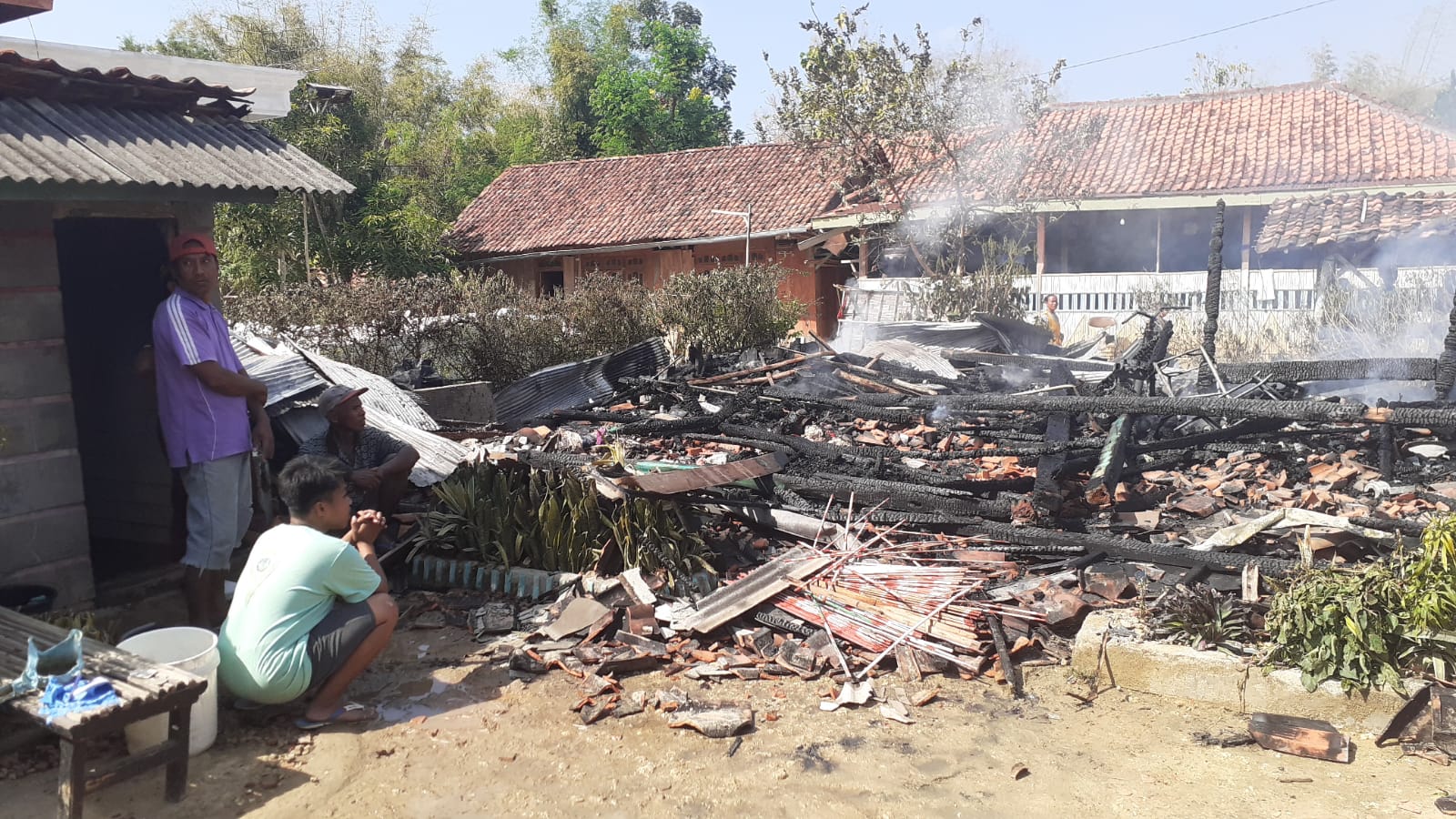 Diduga Konsleting Listrik, 1 Rumah di Sampang Rata dengan Tanah