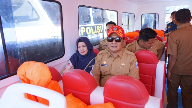 Percepat Akses Pelayanan Kesehatan dan Pendidikan Pemkab Sampang Luncurkan Kapal Cepat