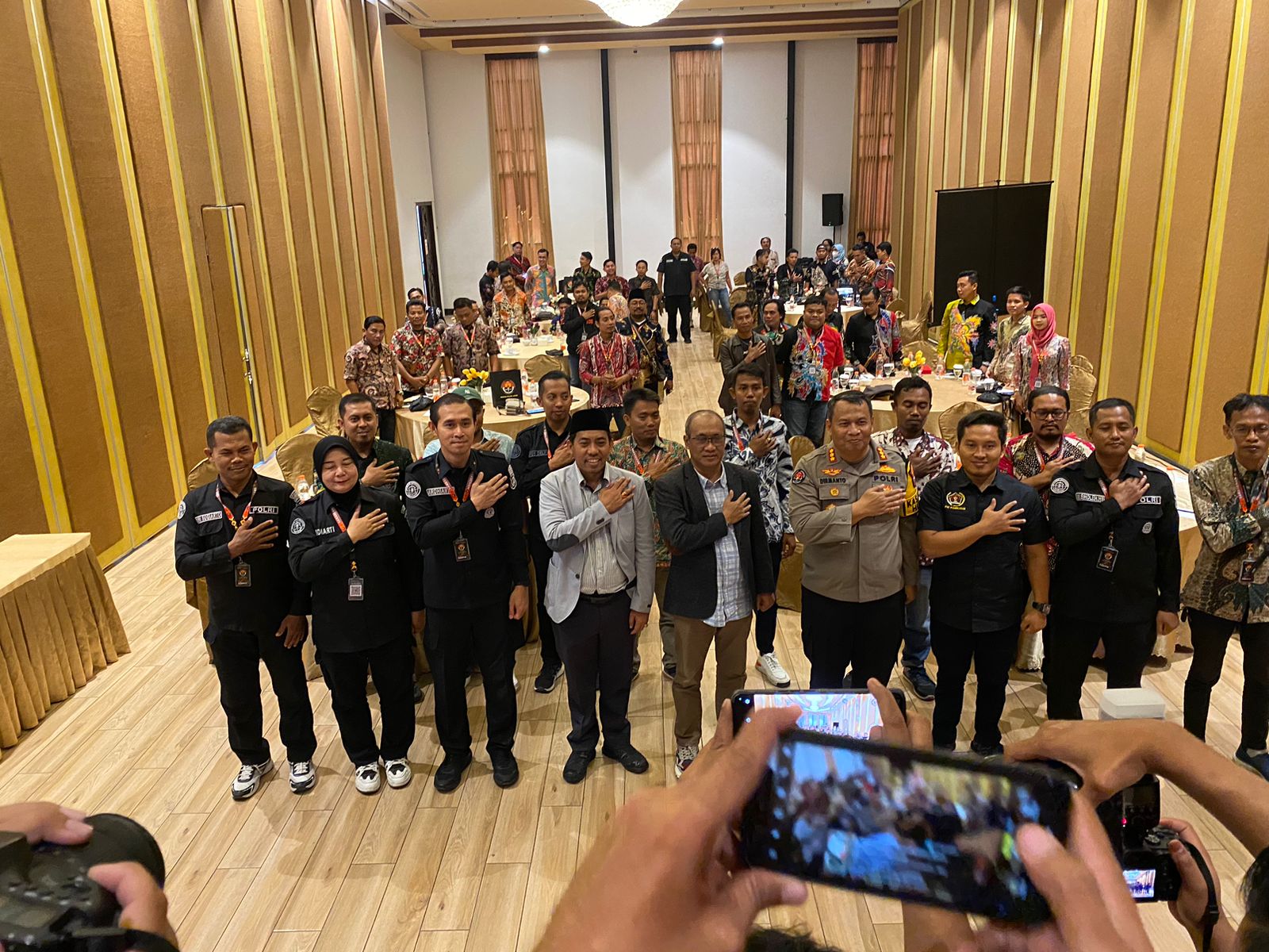 Pilkada Damai, Polda Jatim Gelar Sarasehan Dengan Awak Media se Madura Raya
