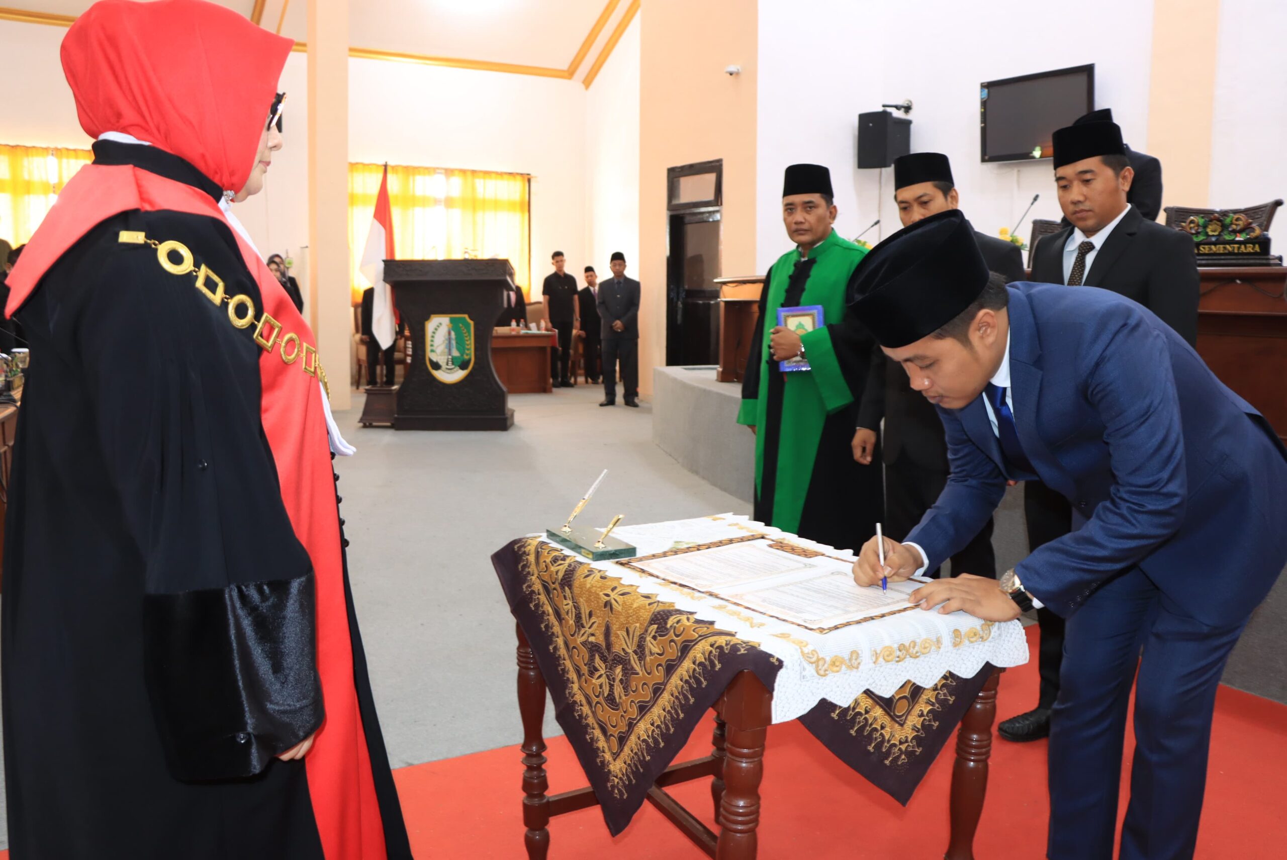 Disorot, Banyak OPD Tidak Hadir di Pelantikan Pimpinan Definitif Ketua DPRD Sampang