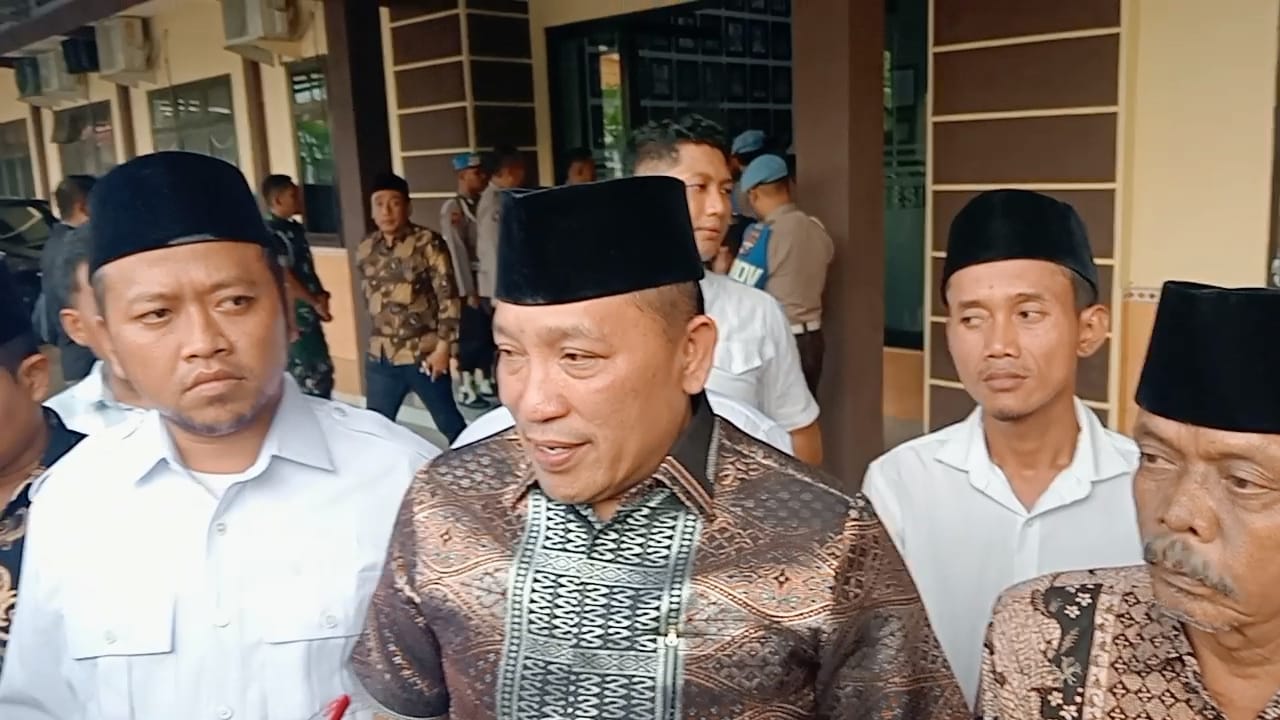 Fakta Dibalik Penghadangan Palson Jimad Sakteh di Ketapang Laok Disorakin Lagu Mandat