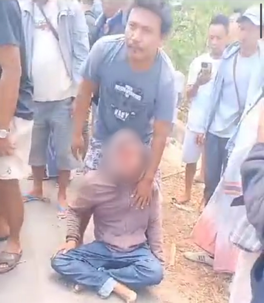 Maling Apes, Ditangkap Warga Karena Tabrak Baliho Saat Bawa Kabur Motor