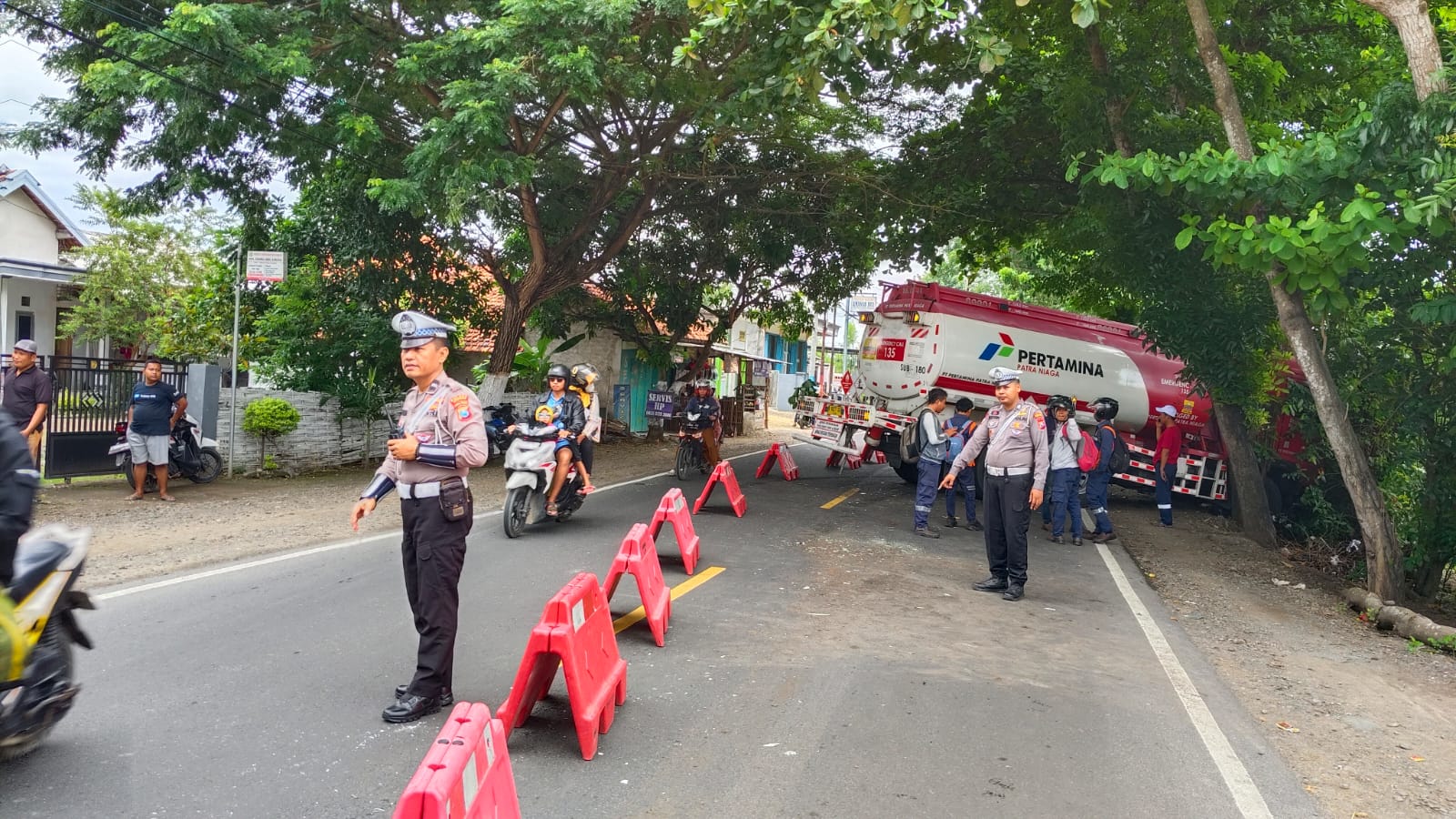 Kurang Ngopi Diduga Penyebab Kecelakaan Truk Pertamina dengan Bus Akas
