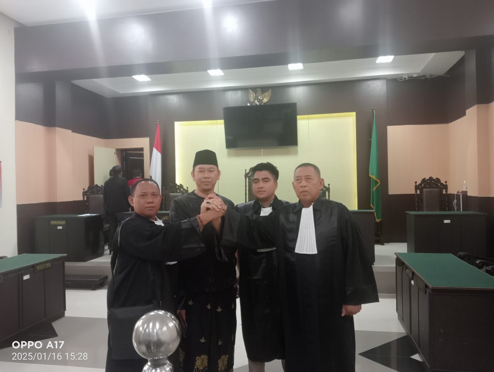 Tak Terbukti Melakukan Penganiayaan, Hakim Vonis R.H.Aulia Rahman 1 Tahun Penjara
