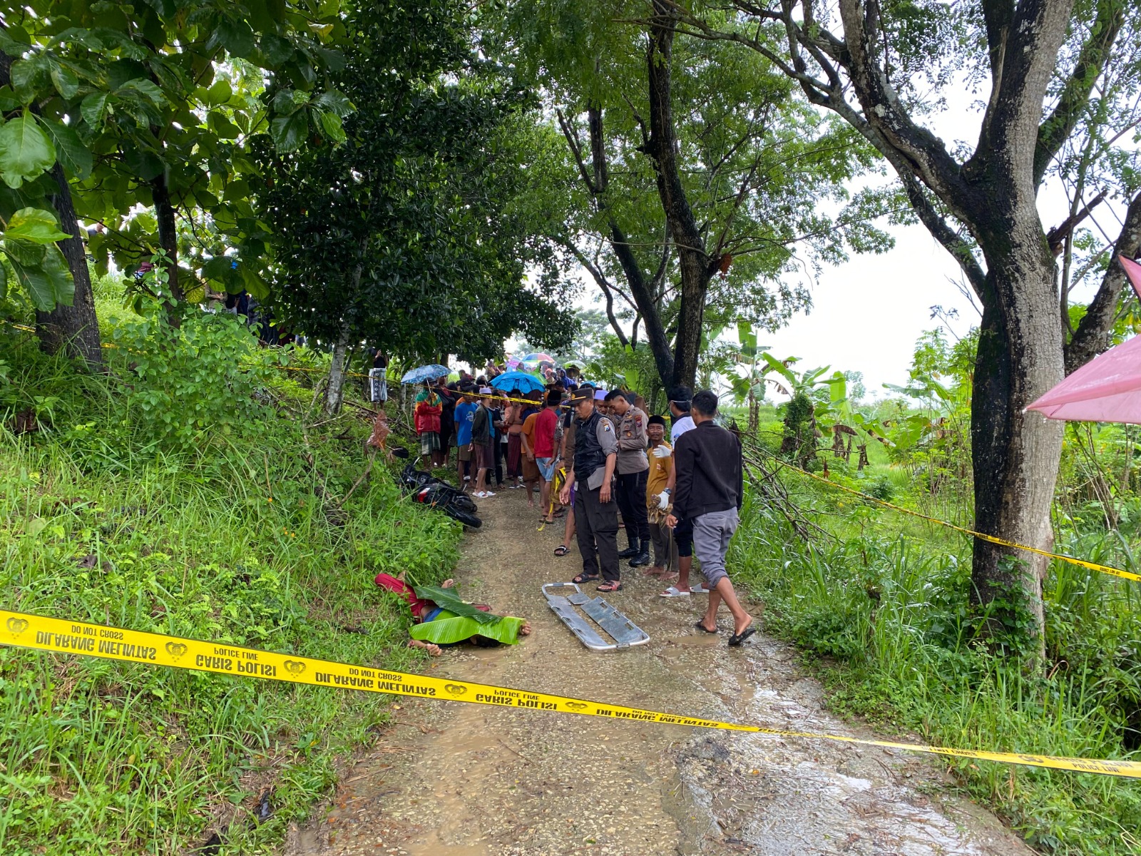 Geger Pria di Sampang Tewas di Pinggir Jalan, Diduga Korban Pembunuhan