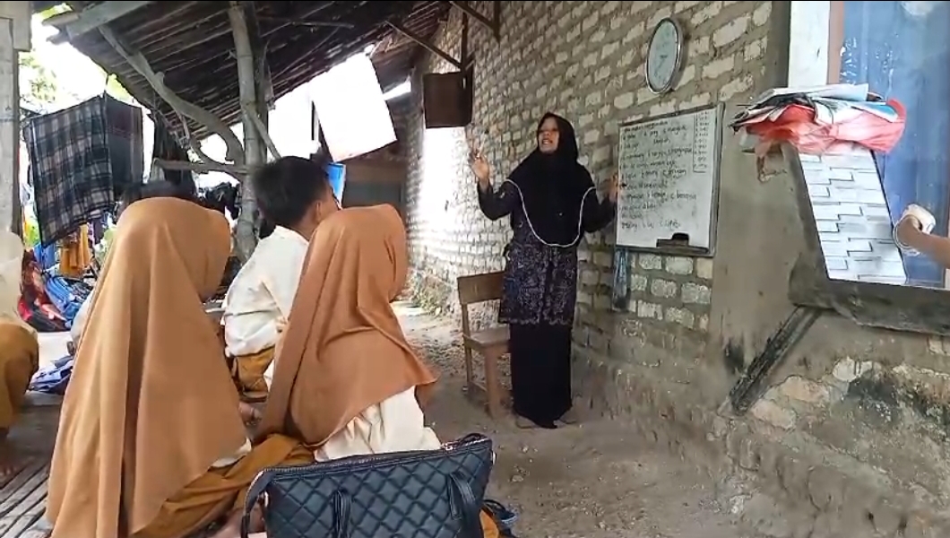 DPRD Sampang Tekankan Polemik SDN 04 Gulbung Supaya  Digugat ke Pengadilan