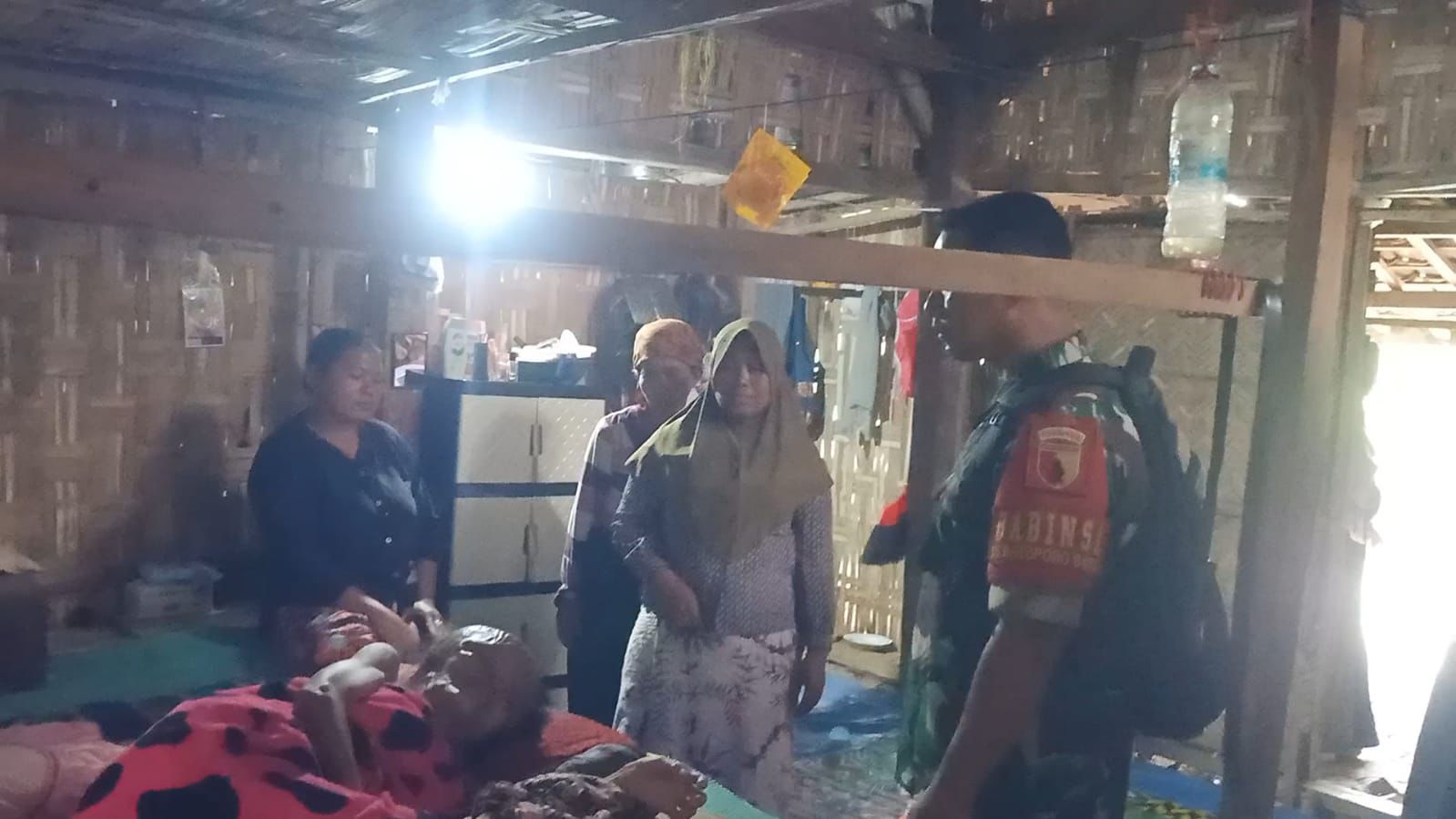Kediaman ibu Suryati yang memperlihatkan