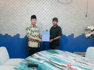 SK Diserahkan, Mohdi Alfaro Resmi Pimpin MCN di Madura