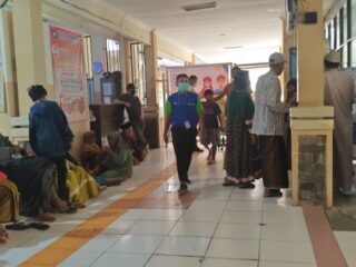 Ironi RSUD dr. Zyn Sampang: Pasien Patah Tulang Harus Dititah, Satpam Malah Marah