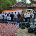 BSI memberikan bantuan air bersih sebanyak 80 tangki dan 161 galon air minum di desa krampon tengah, Kecamatan Torjun, Kabupaten Sampang