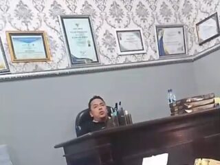 Dana Gaji Perangkat Desa Asem Rajeh Tertahan di RKD, Camat Jrengik Geram dan Perintahkan Tuntaskan
