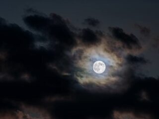 bulan Purnama