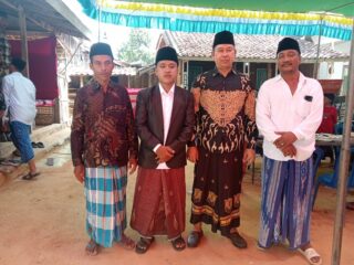 Kediaman Ust Zahri bersama Komisaris Madura Raya Multimedia dalam Pernikahan