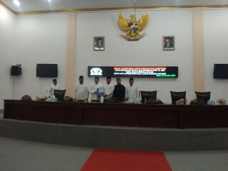 Agenda Rapat Paripurna DPRD Kabupaten Sampang di gedung Graha