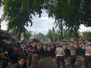 Hadapi Aksi Protes, Wabup Sampang Buka Ruang Dialog Soal Penundaan Pilkades