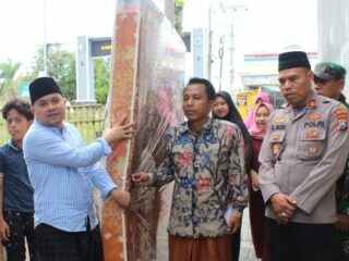 Owner MBG Babur Rizky Sangbaginda Gandeng Anggota DPR RI H. Slamet Ariyadi, Wujudkan Kepedulian untuk Warga Camplong